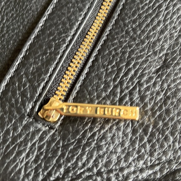 Tory Burch black pebble leather crossbody bag - Picture 8 of 12